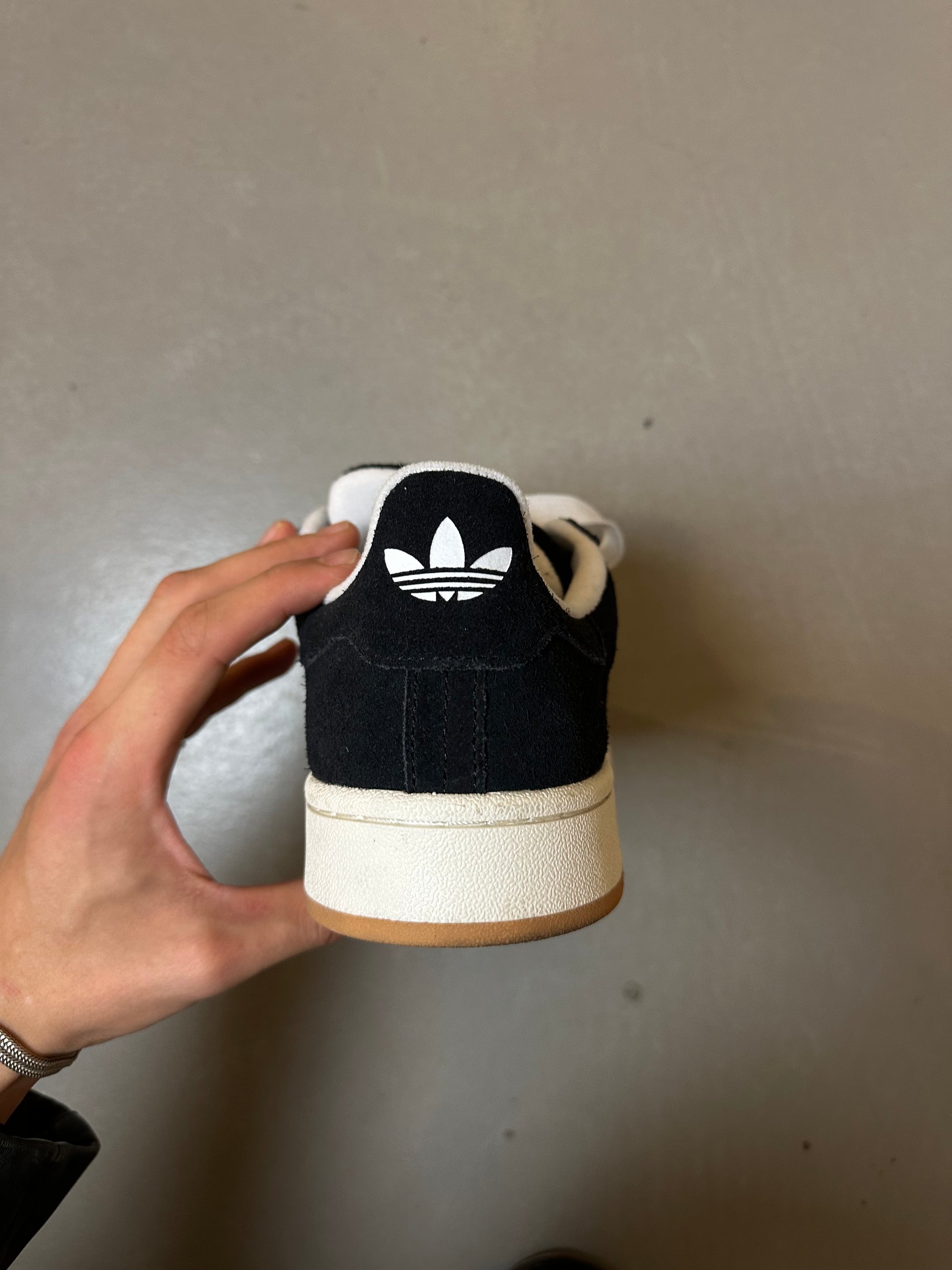 Vintage Adidas Campus 43