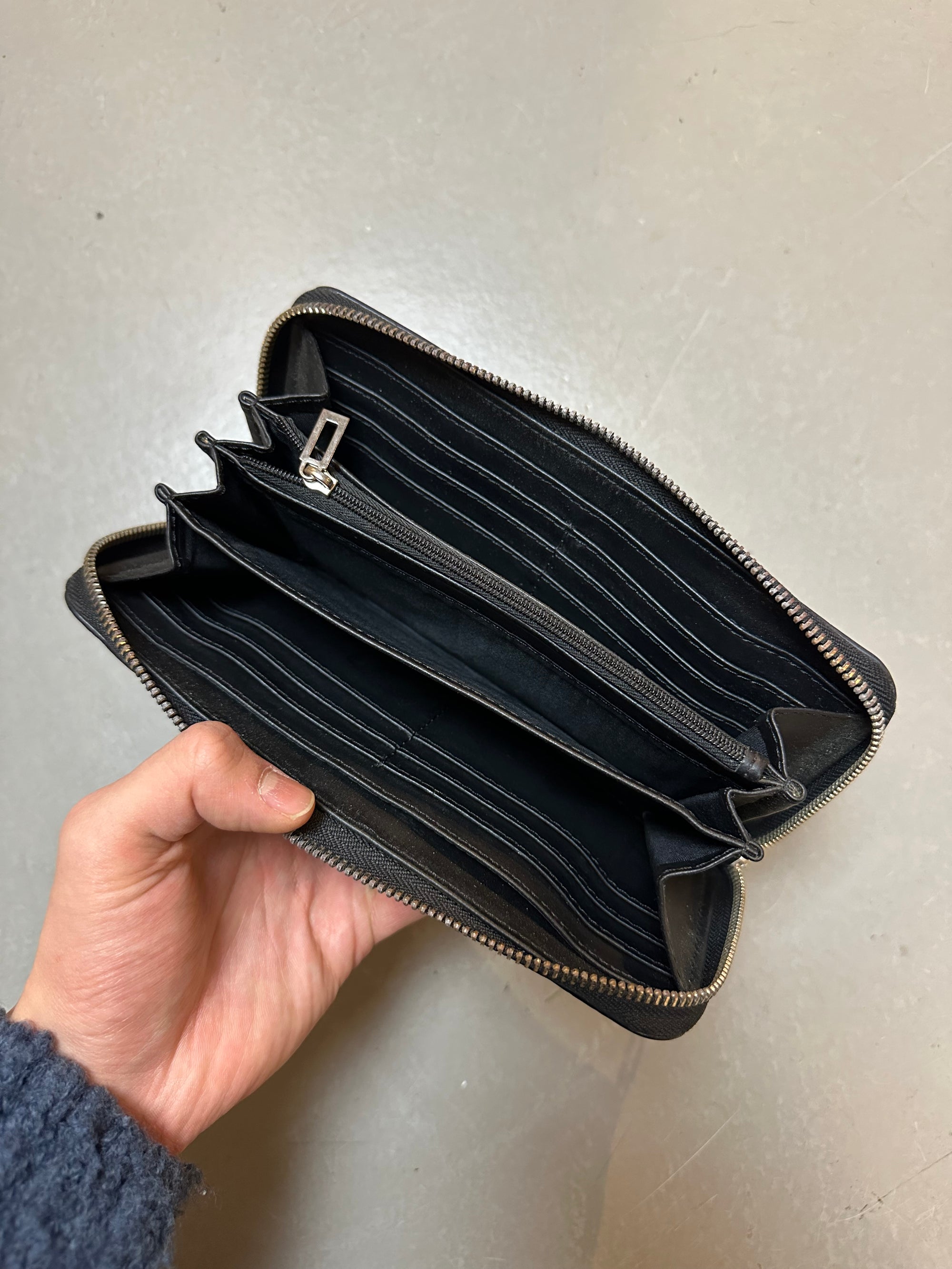 Vintage Guess Wallet