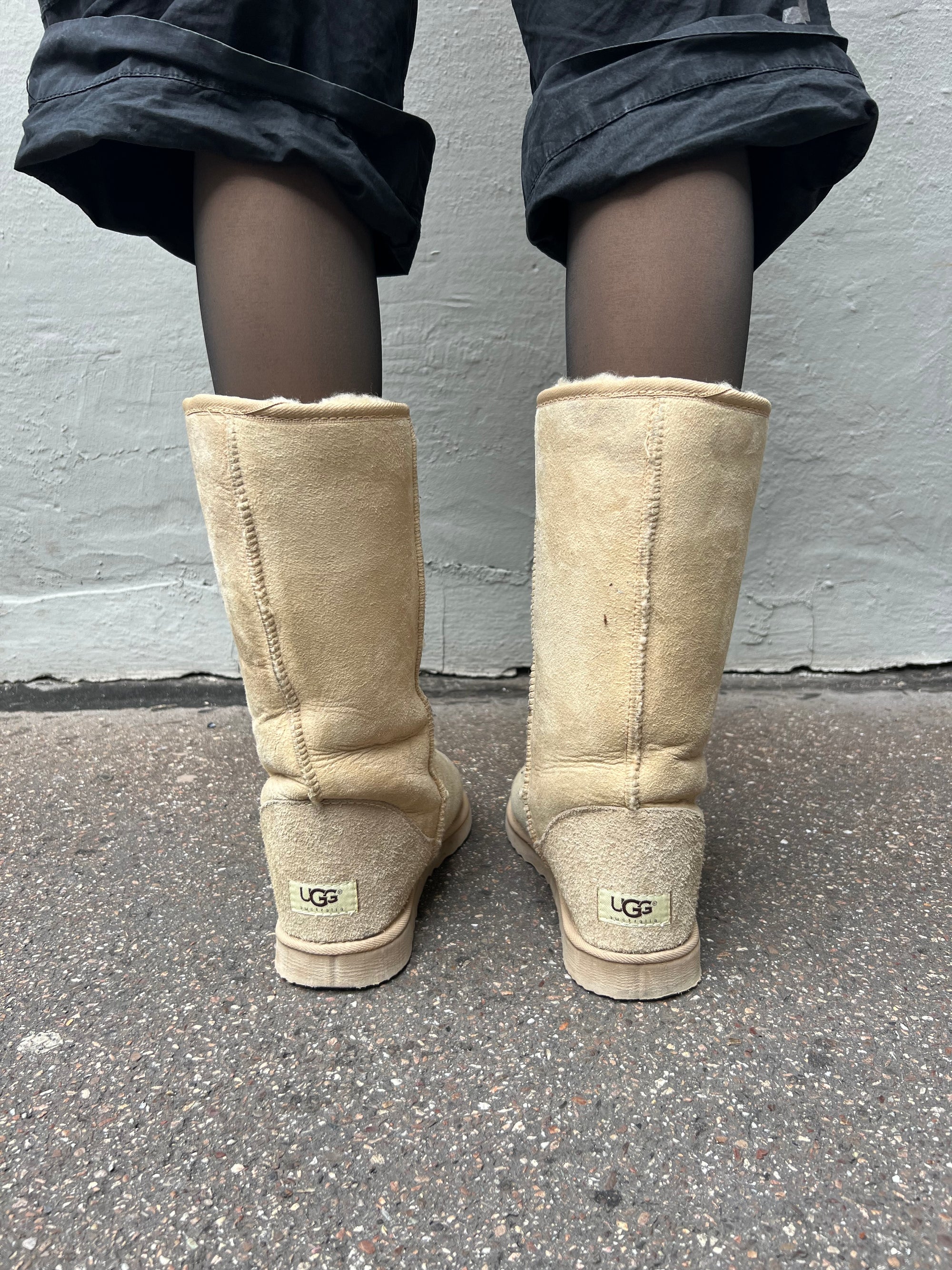 Vintage Beige UGS Boots 41 1/2