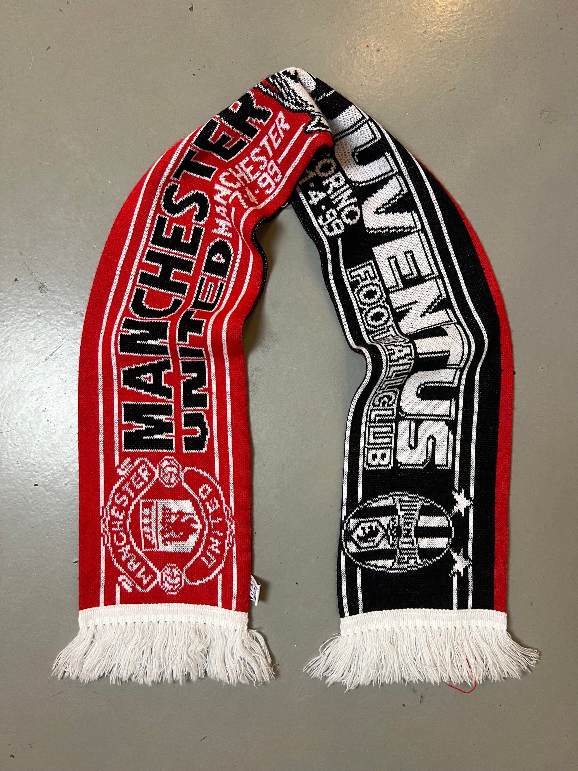 Vintage Manchester Juventus Soccer Scarf