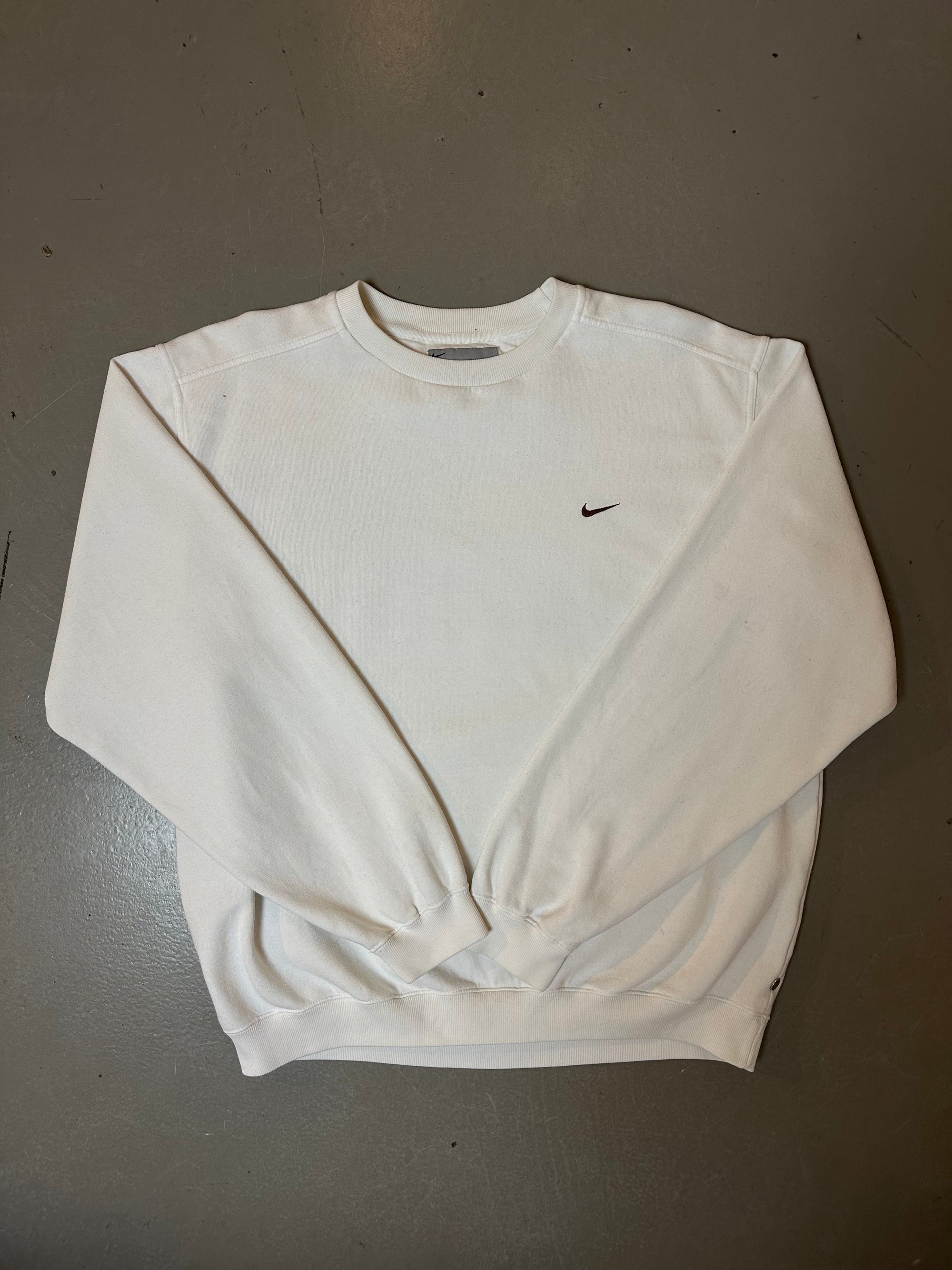 Vintage White Nike Sweater M/L