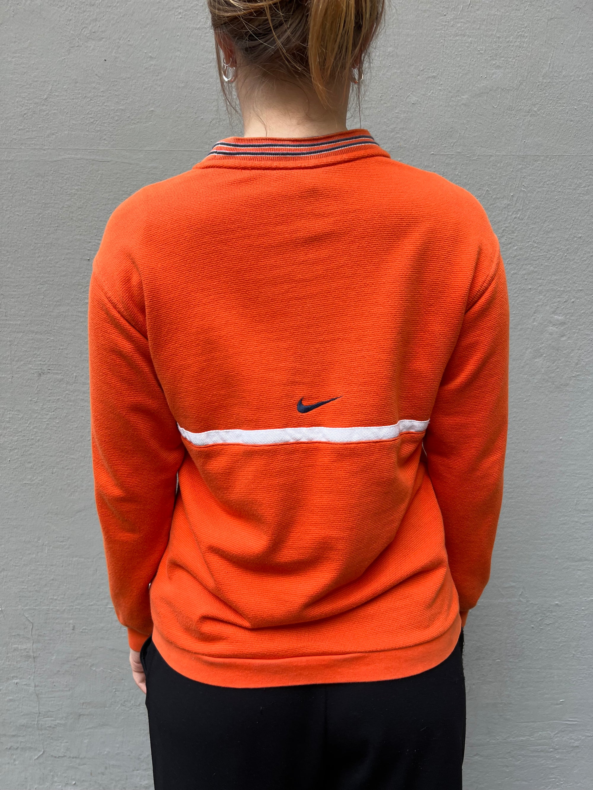 Vintage Nike White Orange Sweater M/L