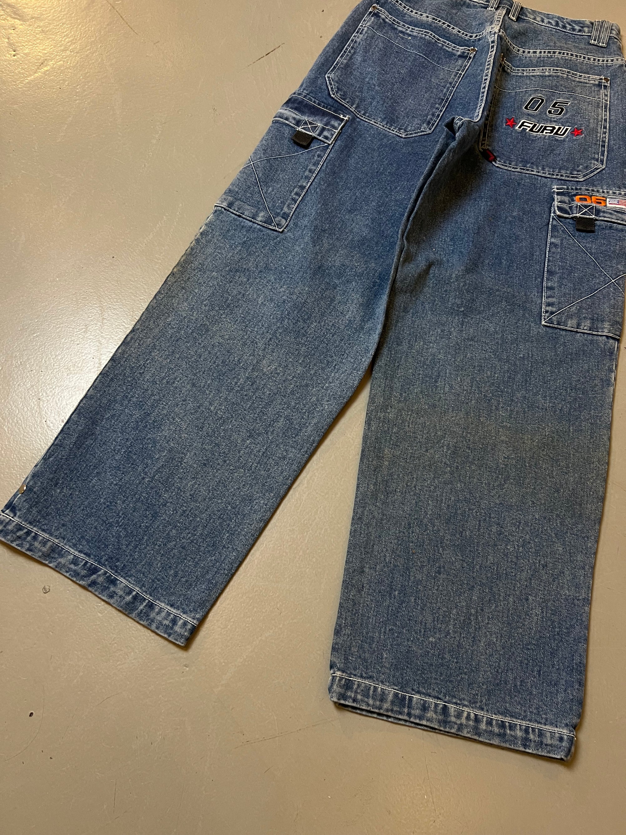 Vintage Baggy Fubu Cargo Jeans S/M