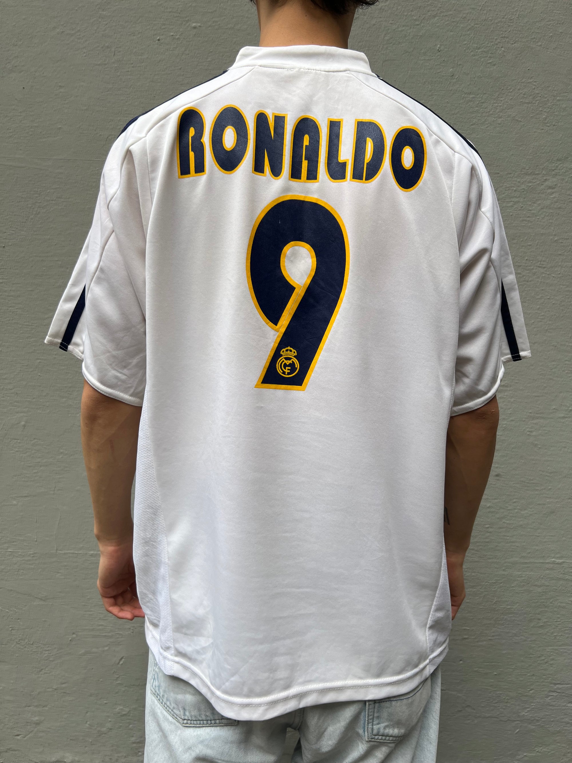 Vintage Real Madrid Ronaldo Jersey XL