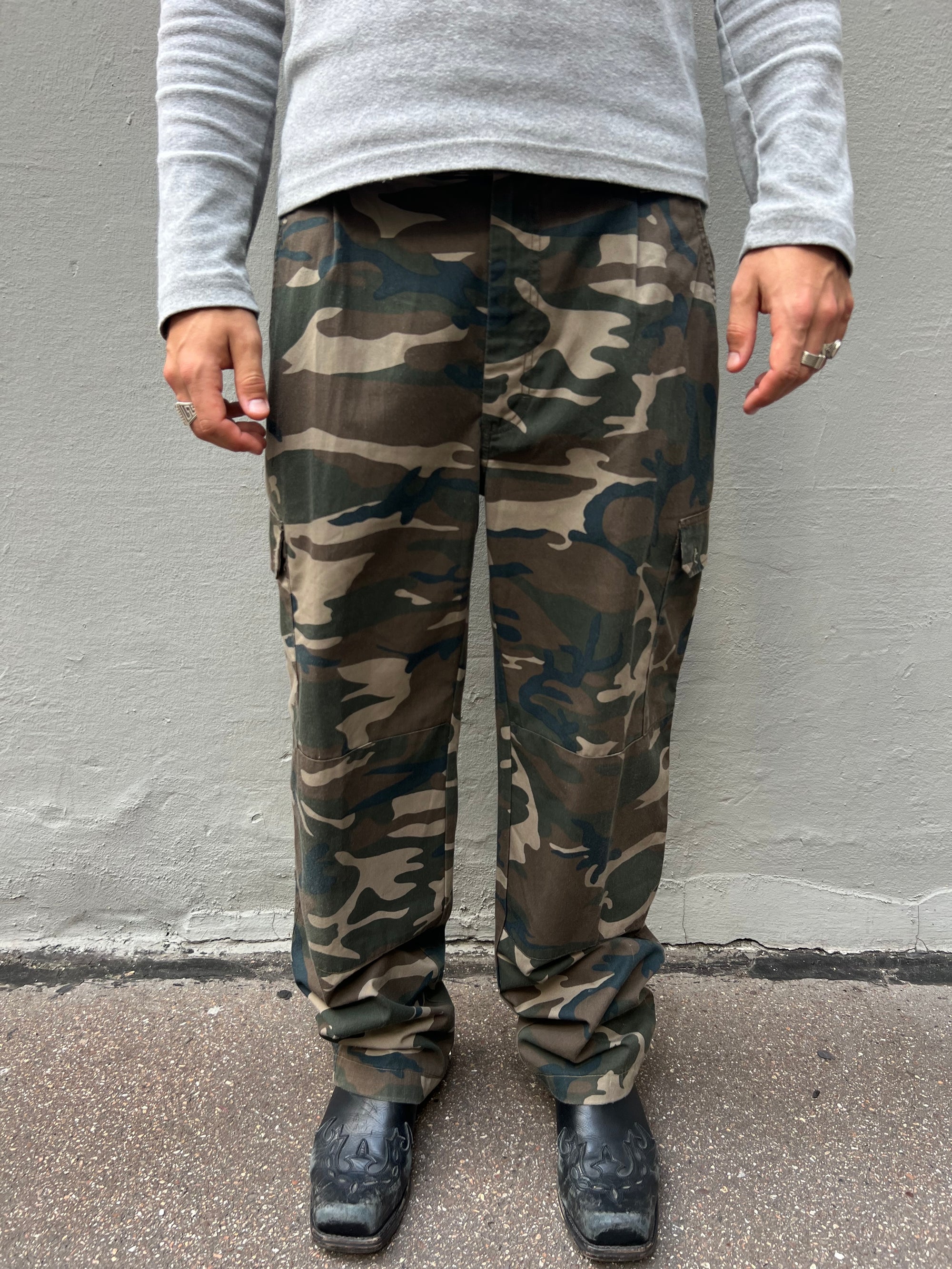 Vintage Camouflage Baggy Pants M/L