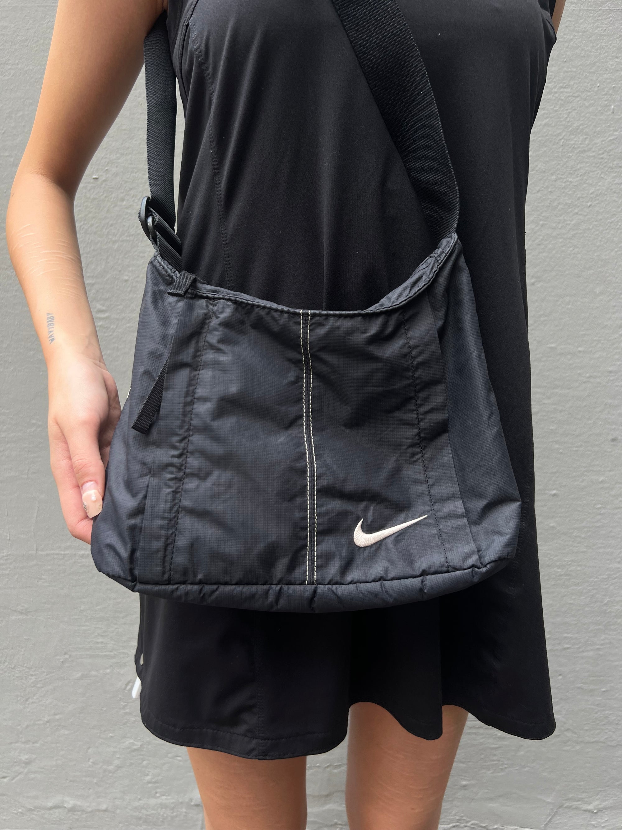 Vintage Black Nike Shoulder Bag