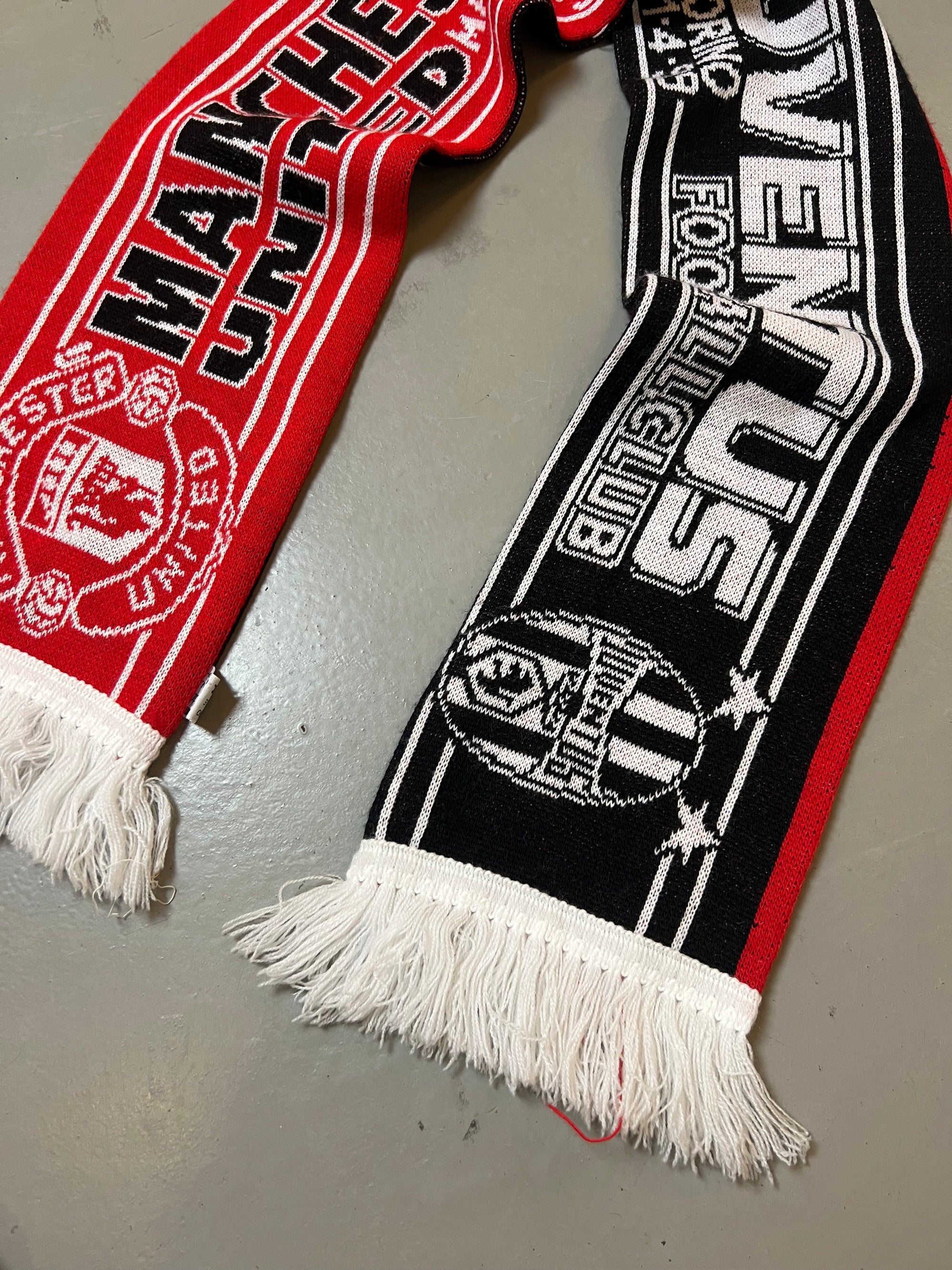 Vintage Manchester Juventus Soccer Scarf