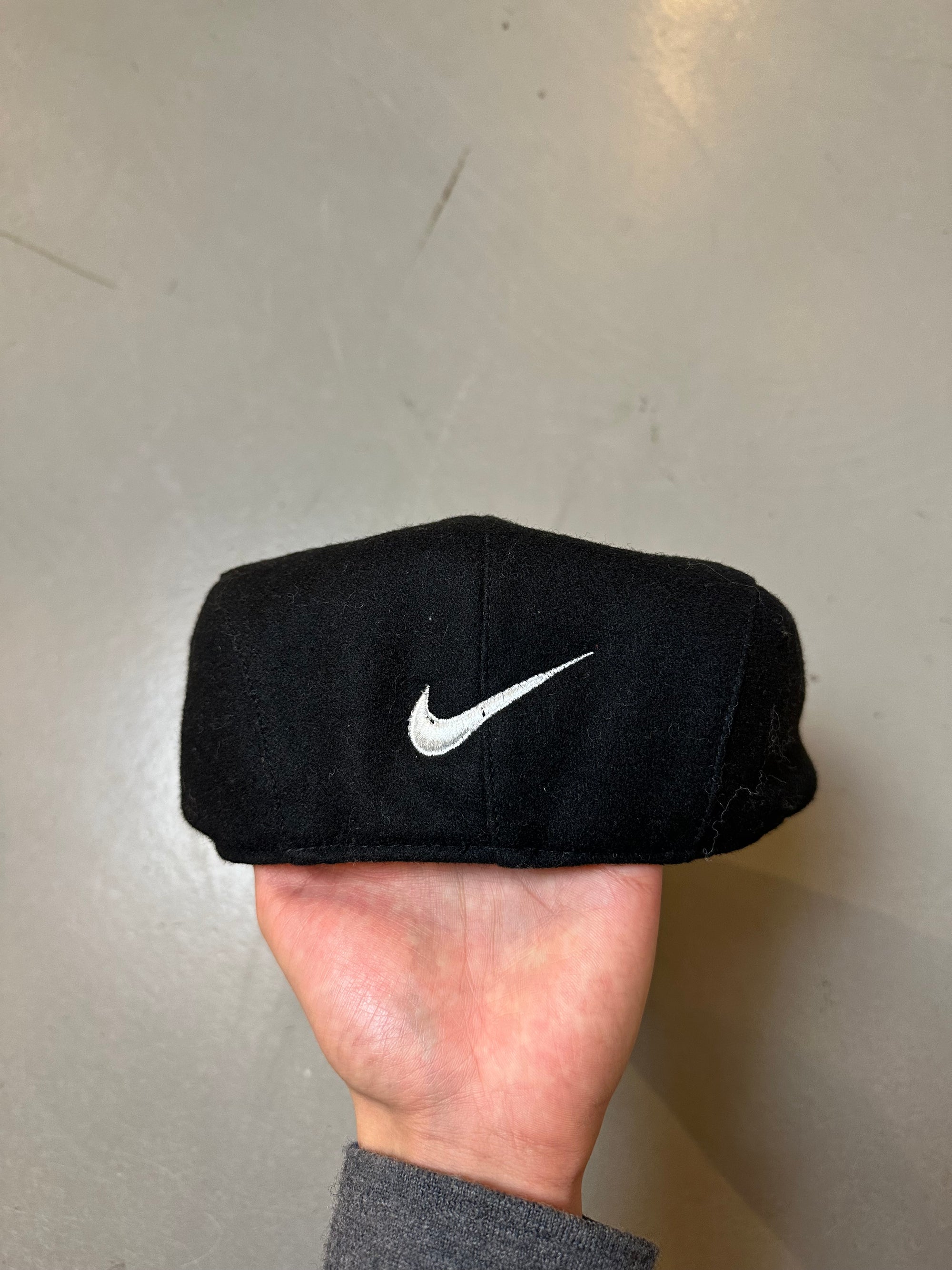 Vintage Nike Black Flat Cap