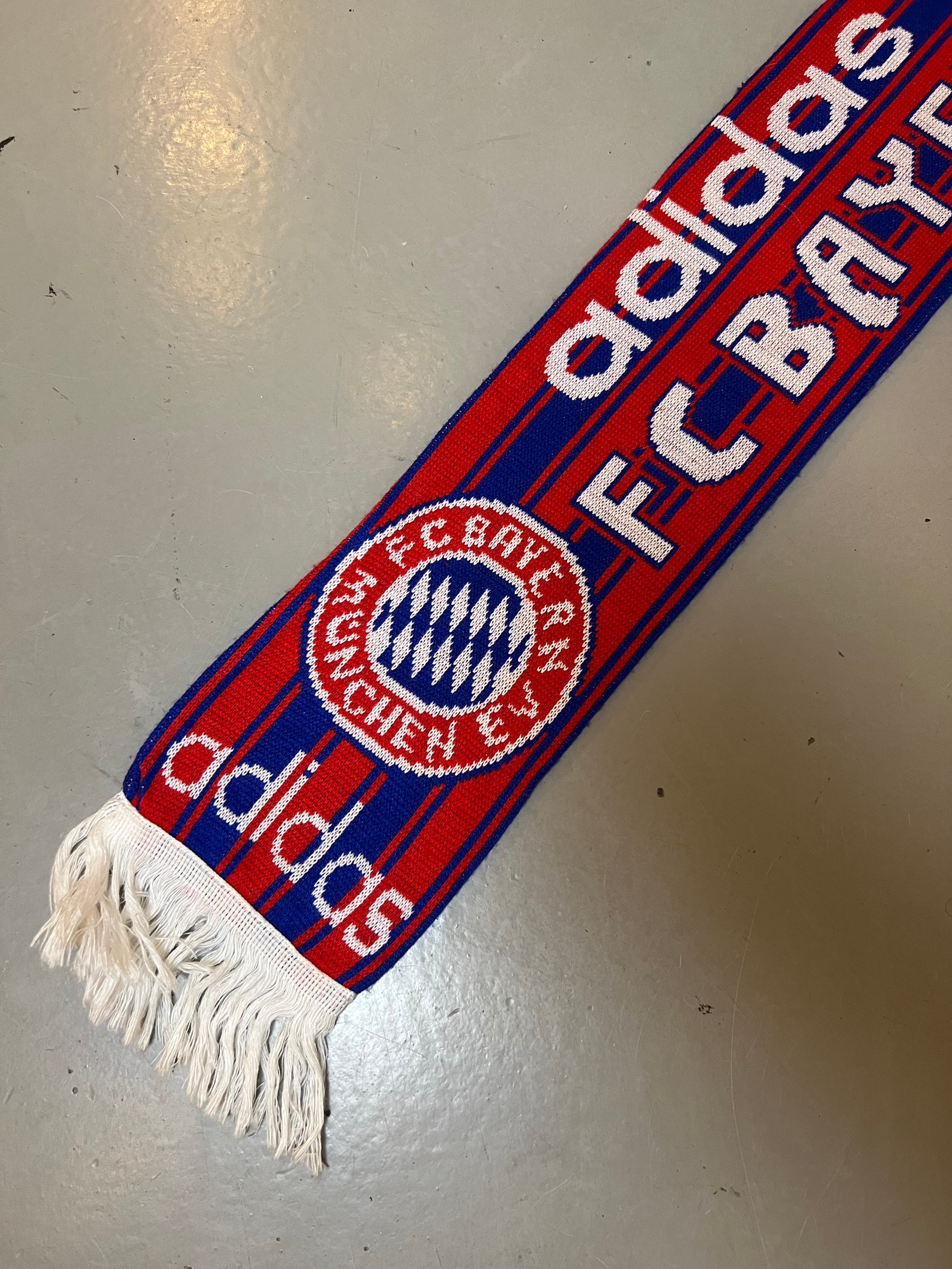 Vintage FC Bayern München Soccer Scarf