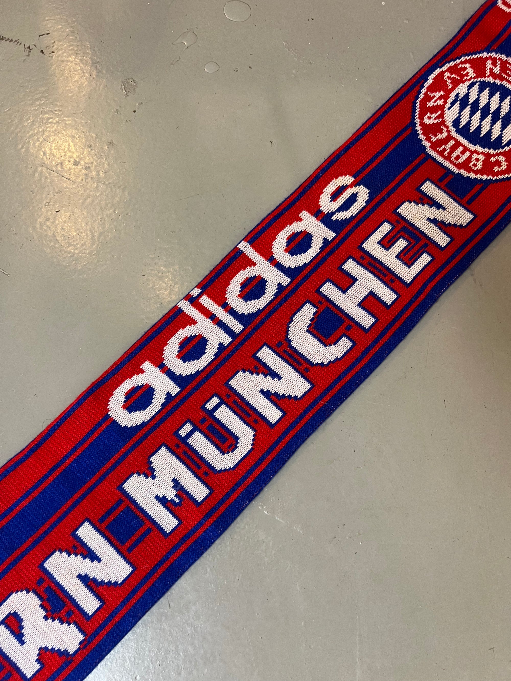 Vintage FC Bayern München Soccer Scarf