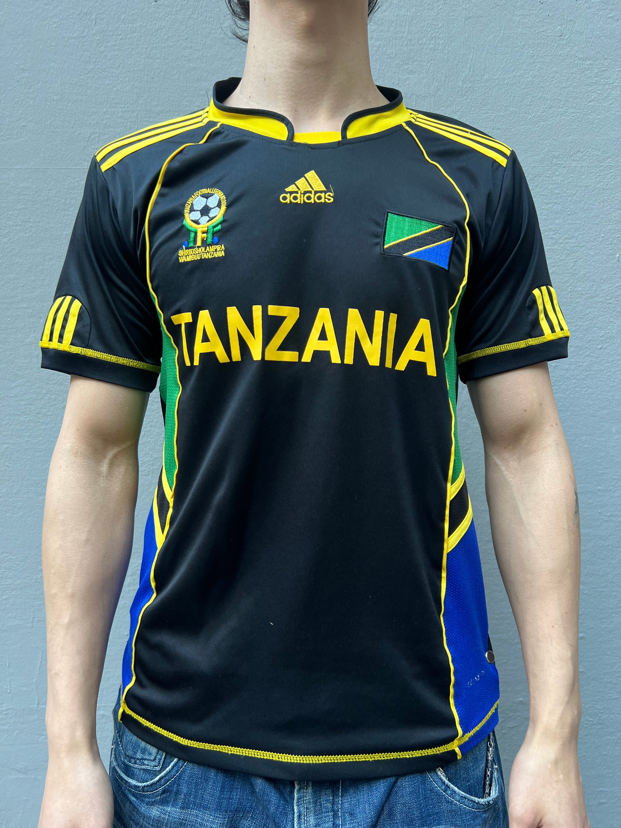 Vintage Adidas Tanzania Jersey M/L