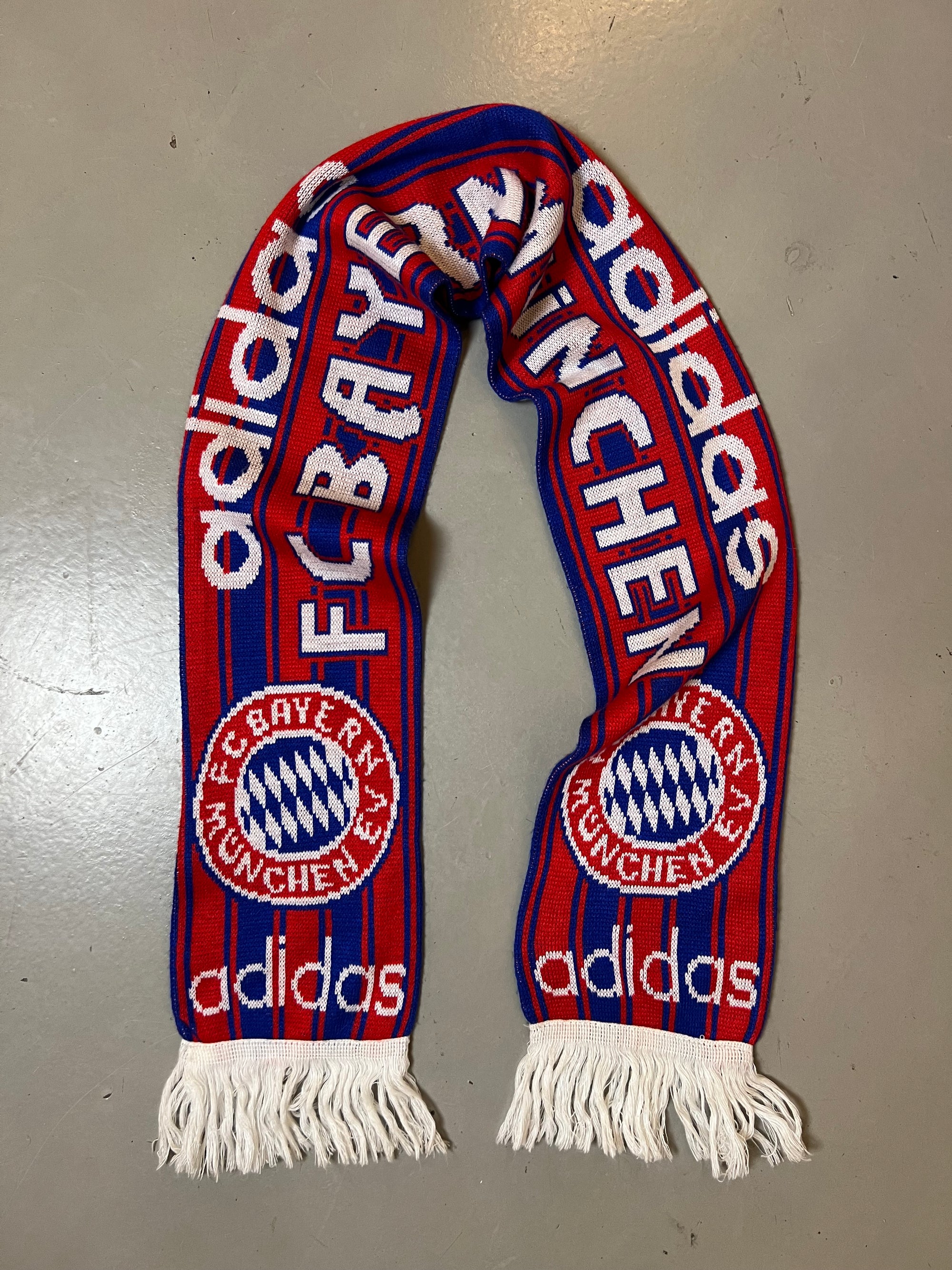 Vintage FC Bayern München Soccer Scarf