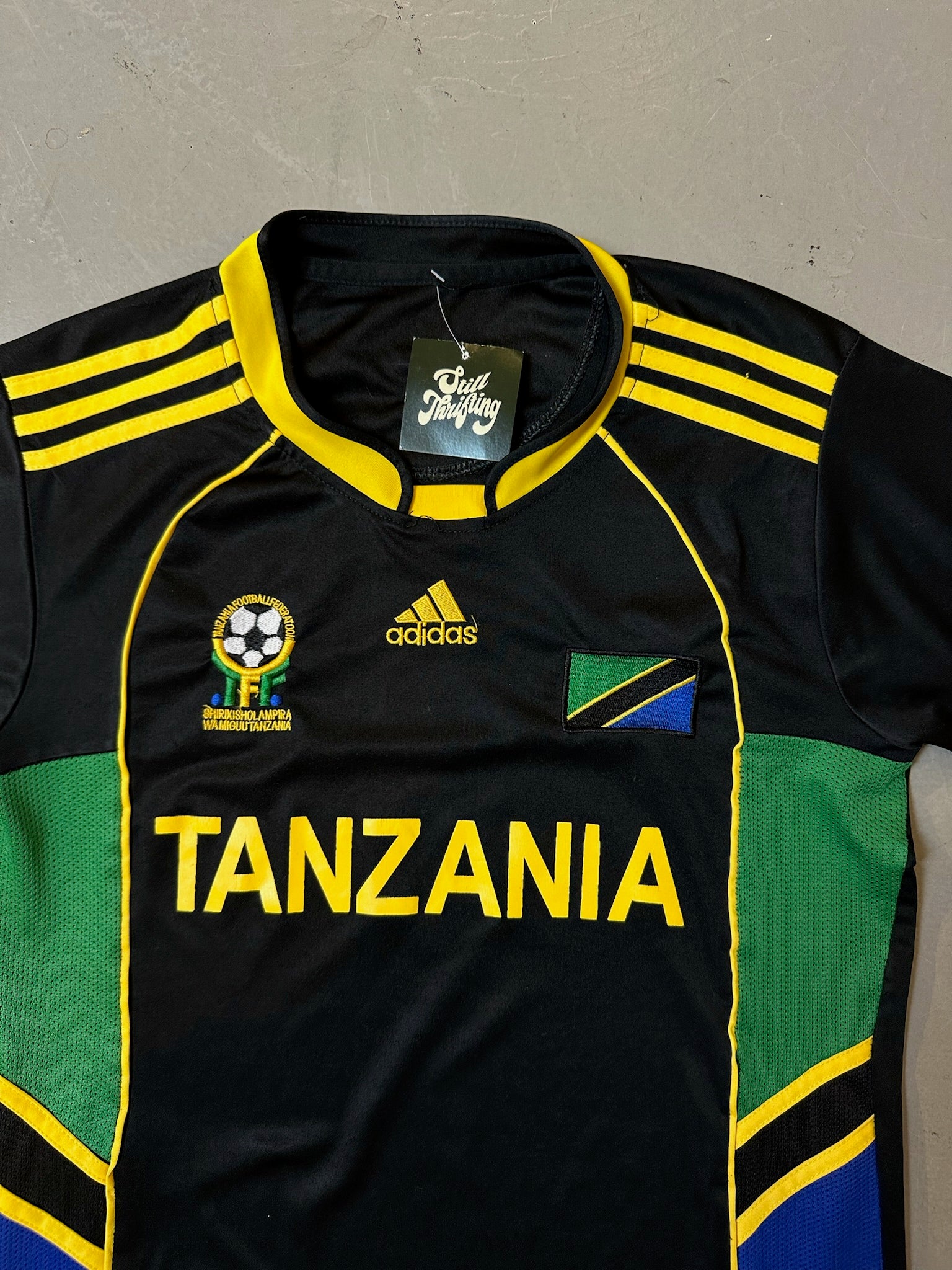 Vintage Adidas Tanzania Jersey M/L