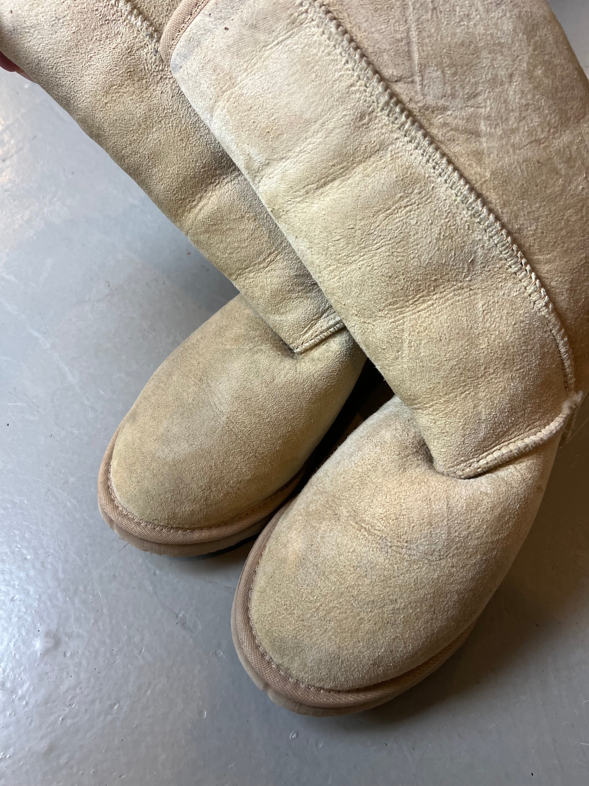 Vintage Beige UGS Boots 41 1/2