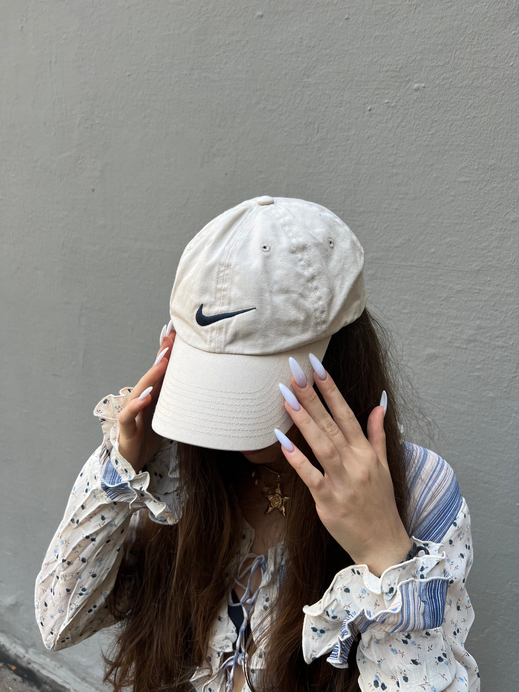 Vintage Nike Beige Cap