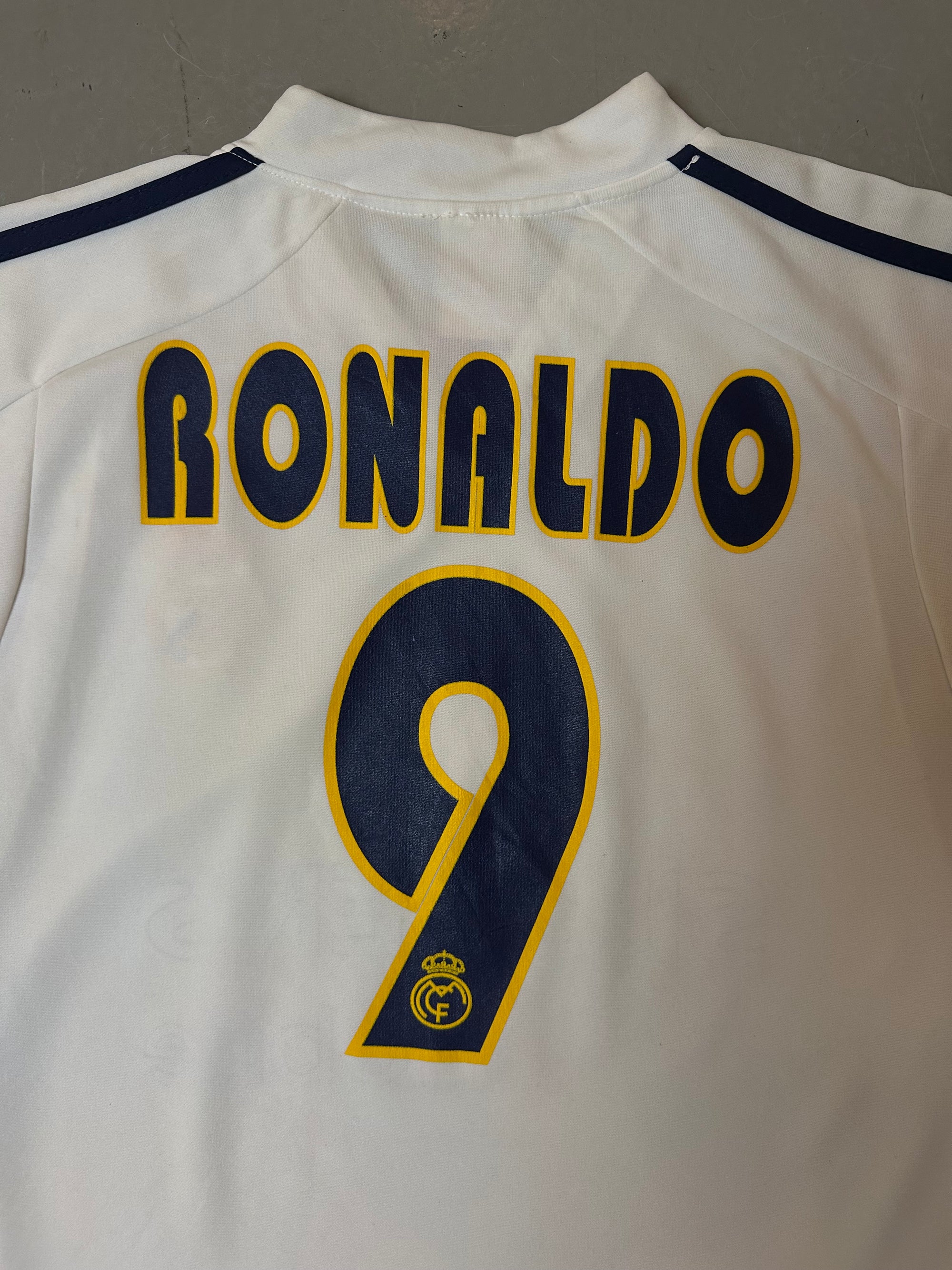 Vintage Real Madrid Ronaldo Jersey XL