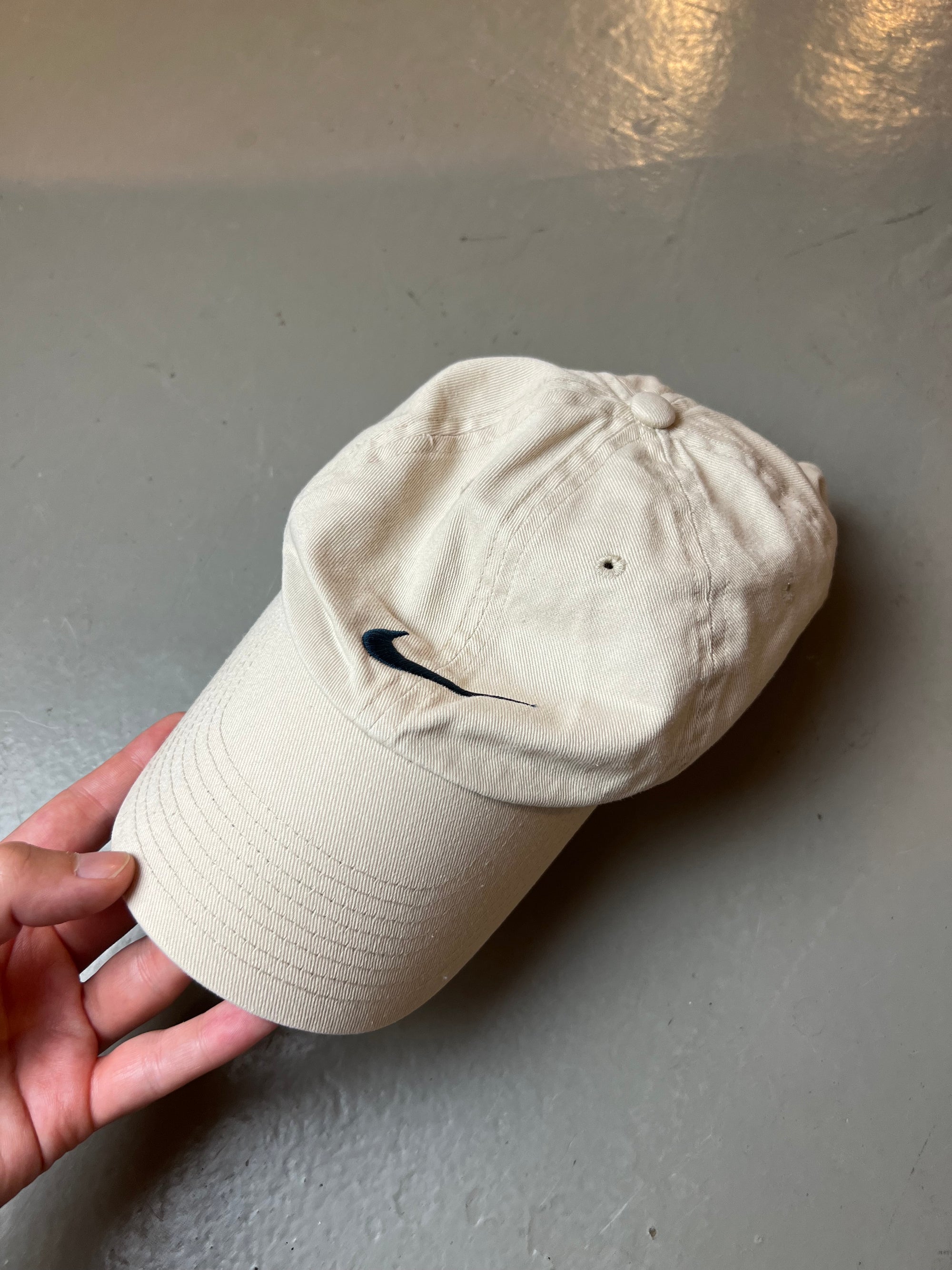 Vintage Nike Beige Cap