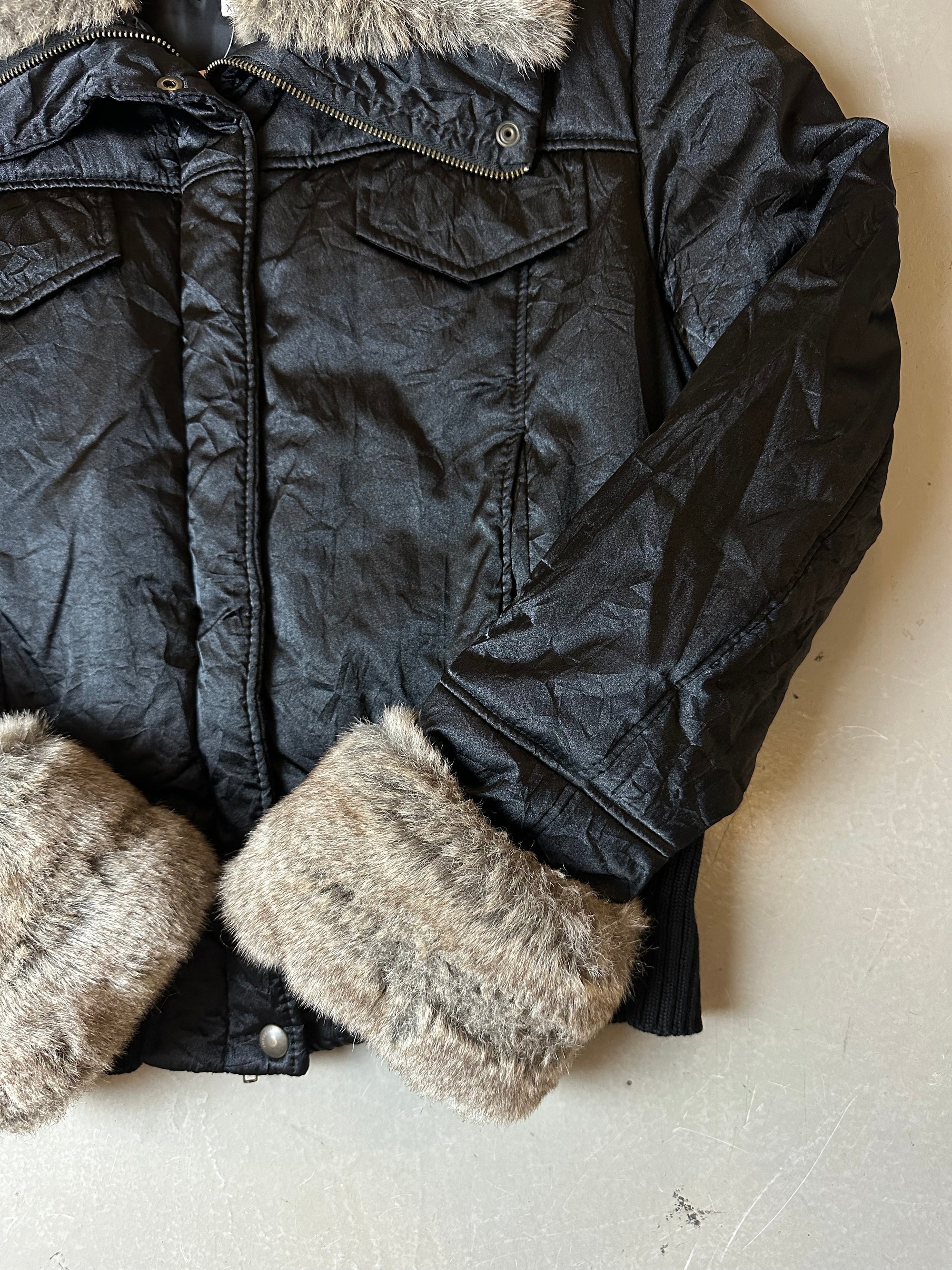 Vintage Black Puffer with Fur Jacket M