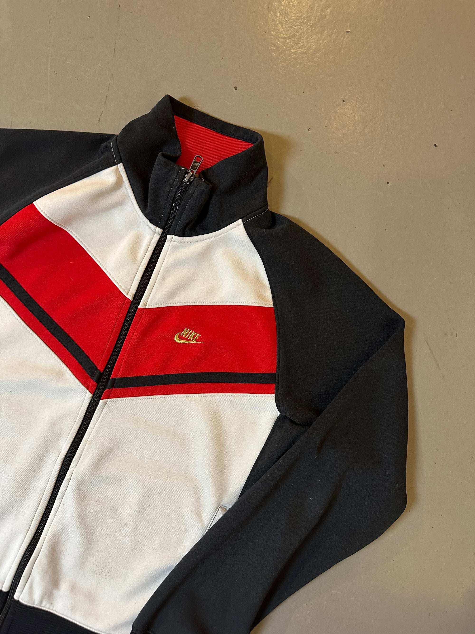 Vintage Black/Red Nike Trackjacket M/L