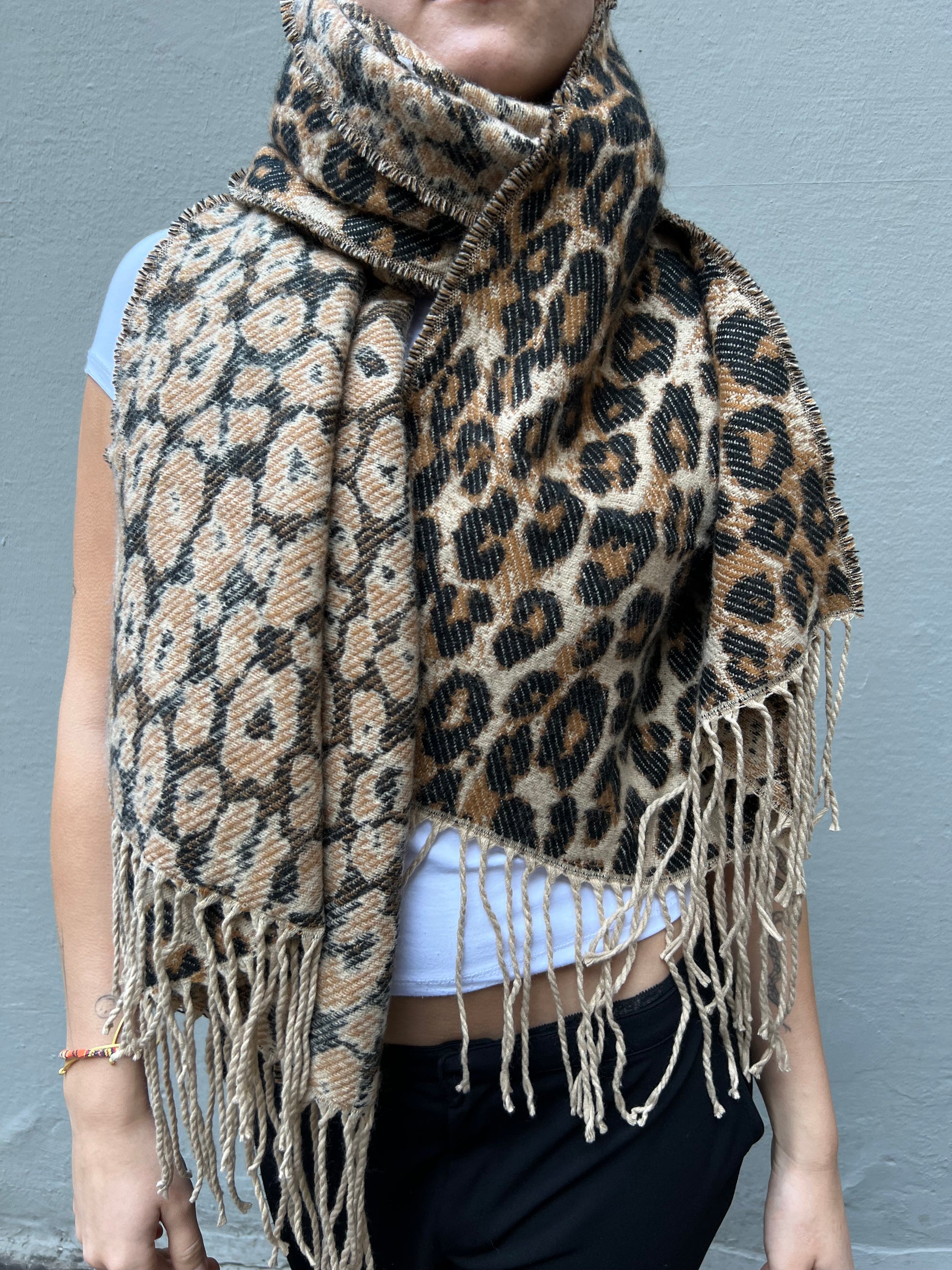 Vintage XXL Leoprint Knit Scarf